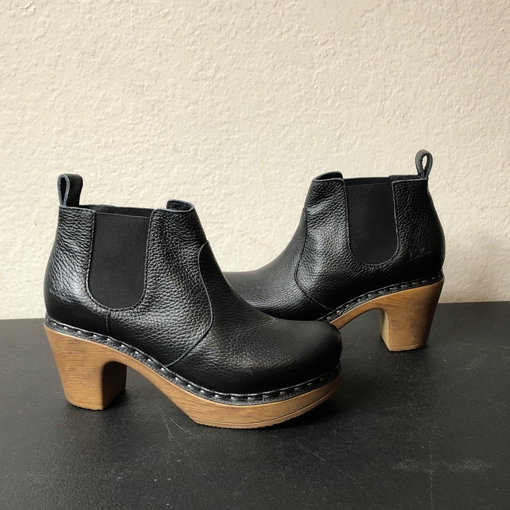Calou Stockholm Black Leather Platform Chelsea Clog Booties 40 womens Excellent